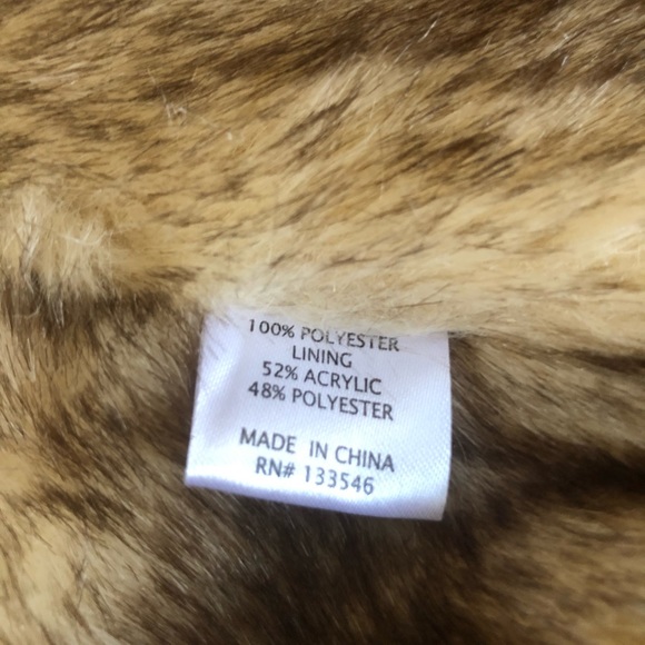 Faux Leather and Fur Vest - Picture 3 of 3